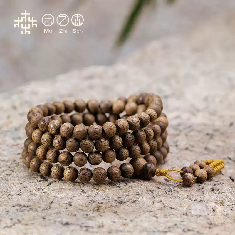 Golden Triangle Sugar Knot Horizontal Stripe Agarwood Bracelet