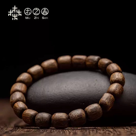 Hainan black oil agarwood bracelet sinking in water
