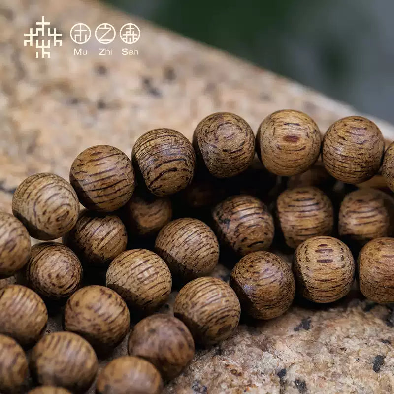 Golden Triangle Sugar Knot Horizontal Stripe Agarwood Bracelet