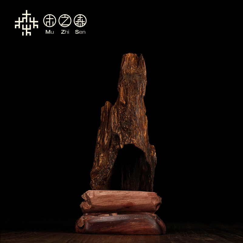 Natural Agarwood Ornaments Fusen Red Clay Carvings 72g